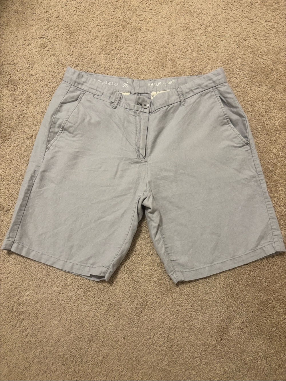 Gap - Khakis by GAP Women's Boyfriend Roll-Up Shorts